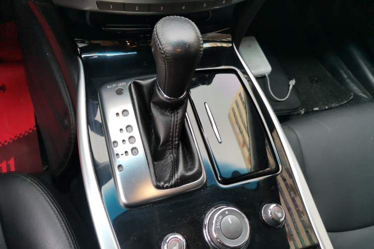 Used Infiniti Q70 2019 Q70L 2.0T Elite Edition Gear Lever