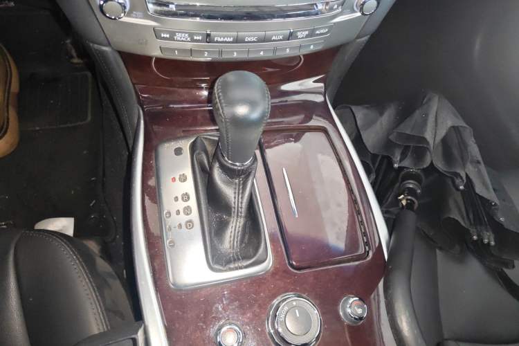 Used Infiniti Q70 2019 Q70L 2.0T Elite Plus Version Gear Lever