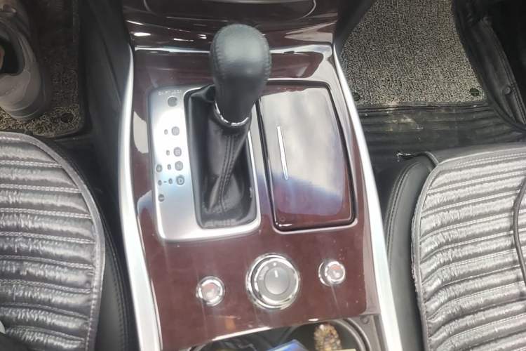 Used Infiniti Q70 2019 Q70L 2.0T Elite Plus Version Gear Lever