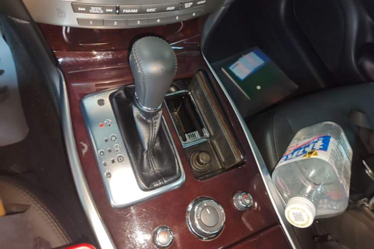 Used Infiniti Q70 2019 Q70L 2.0T Elite Plus Version Gear Lever