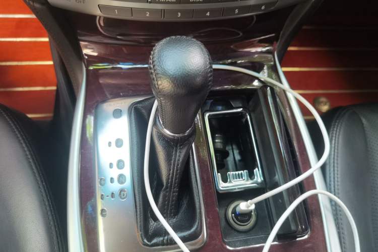 Used Infiniti Q70 2019 Q70L 2.0T Luxury Edition Gear Lever