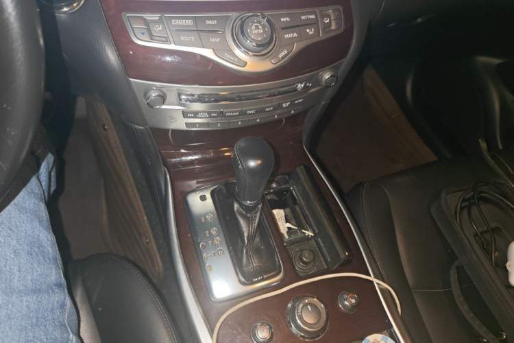 Used Infiniti Q70 2019 Q70L 2.0T Enjoyment Edition Gear Lever