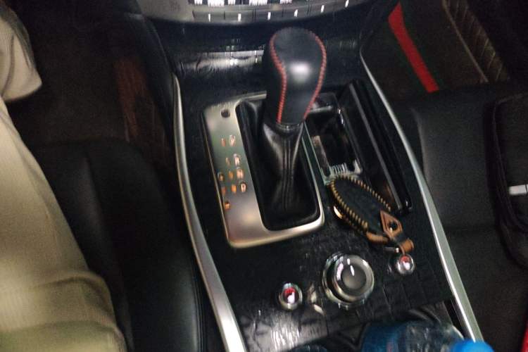 Used Infiniti Q70 2019 Q70L 2.0T Elite Edition Gear Lever