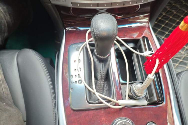 Used Infiniti Q70 2019 Q70L 2.0T Elite Plus Version Gear Lever