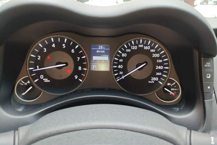 Used Infiniti Q70 2019 Q70L 2.0T Elite Plus Version Instrument Cluster