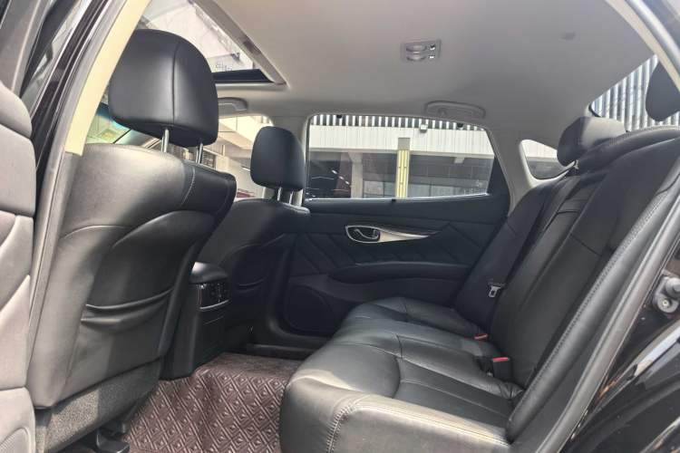 Used Infiniti Q70 2019 Q70L 2.0T Elite Plus Version Interior 2