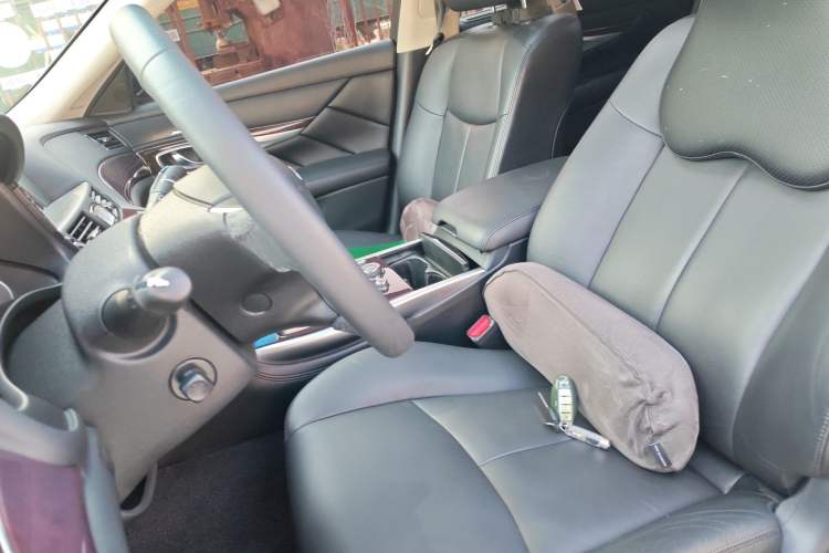 Used Infiniti Q70 2019 Q70L 2.0T Elite Plus Version Left Front Seat