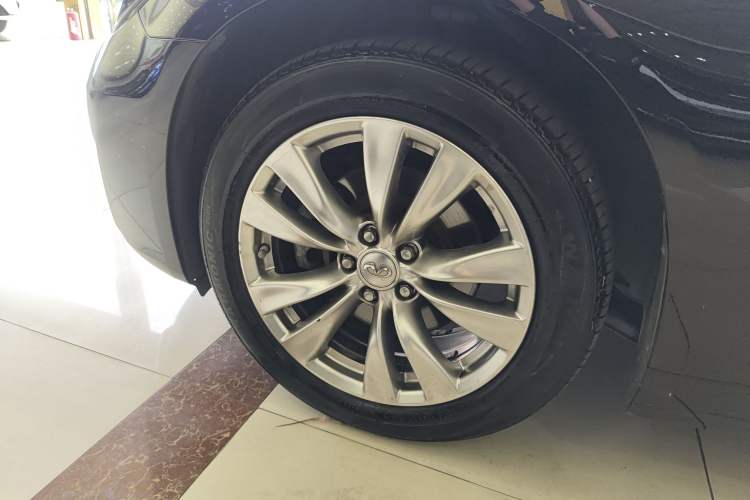 Used Infiniti Q70 2019 Q70L 2.0T Elite Edition Left Front Wheel Hub