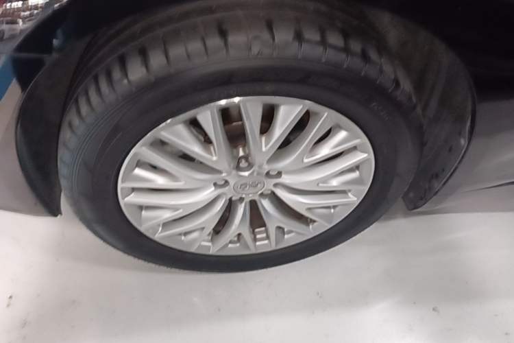 Used Infiniti Q70 2019 Q70L 2.0T Elite Plus Version Left Front Wheel Hub