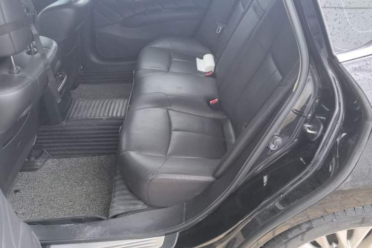 Used Infiniti Q70 2019 Q70L 2.0T Elite Plus Version Left Rear Seat