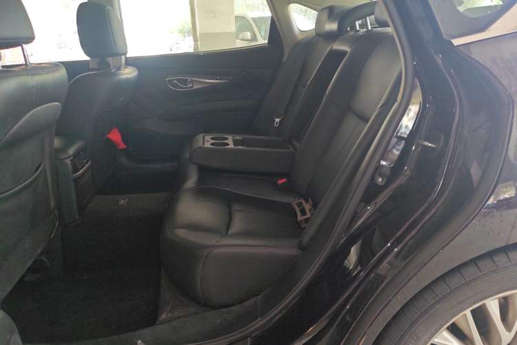 Used Infiniti Q70 2019 Q70L 2.0T Elite Plus Version Left Rear Seat