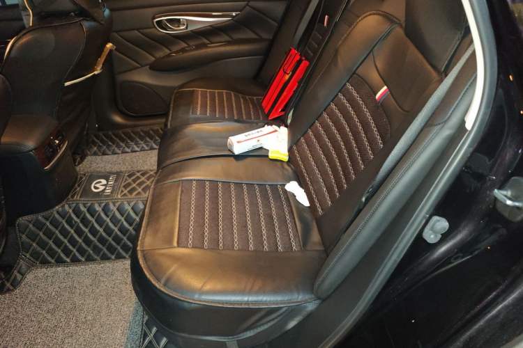 Used Infiniti Q70 2019 Q70L 2.0T Elite Plus Version Left Rear Seat