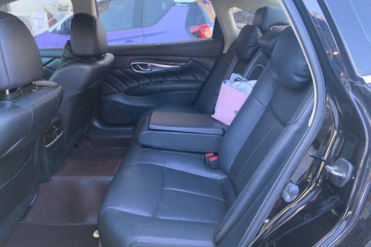 Used Infiniti Q70 2019 Q70L 2.0T Elite Plus Version Left Rear Seat