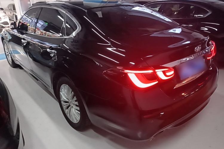 Used Infiniti Q70 2019 Q70L 2.0T Elite Plus Version Rear Left 45 Deg