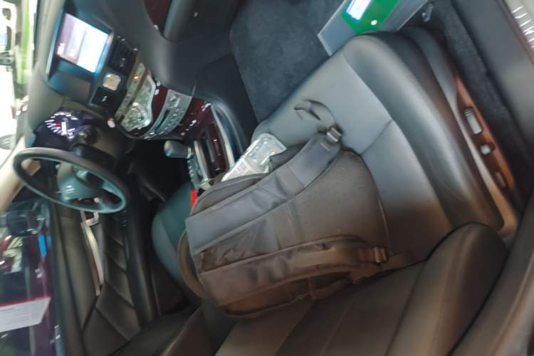 Used Infiniti Q70 2019 Q70L 2.0T Elite Plus Version Right Front Seat