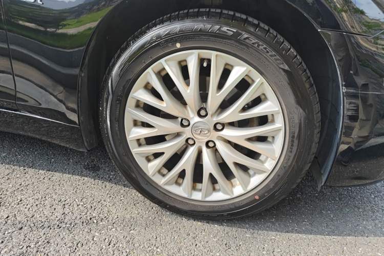 Used Infiniti Q70 2019 Q70L 2.0T Enjoyment Edition Right Front Wheel Hub