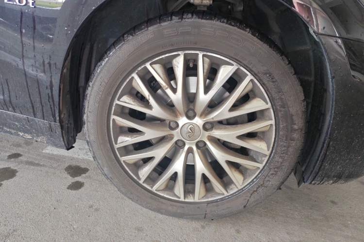 Used Infiniti Q70 2019 Q70L 2.0T Elite Plus Version Right Front Wheel Hub