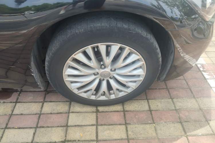 Used Infiniti Q70 2019 Q70L 2.0T Elite Plus Version Right Front Wheel Hub