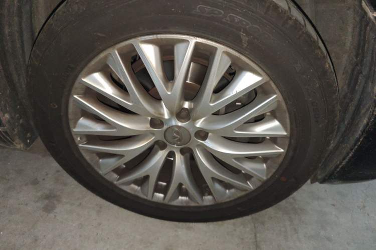 Used Infiniti Q70 2019 Q70L 2.0T Elite Plus Version Right Front Wheel Hub