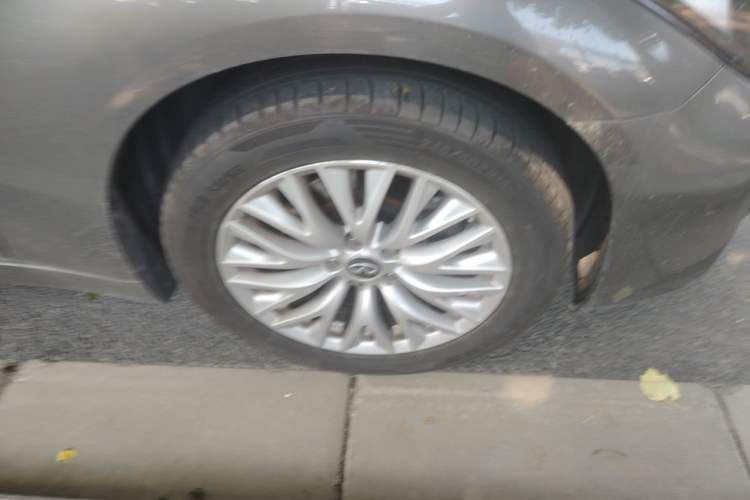 Used Infiniti Q70 2019 Q70L 2.0T Enjoyment Edition Right Front Wheel Hub