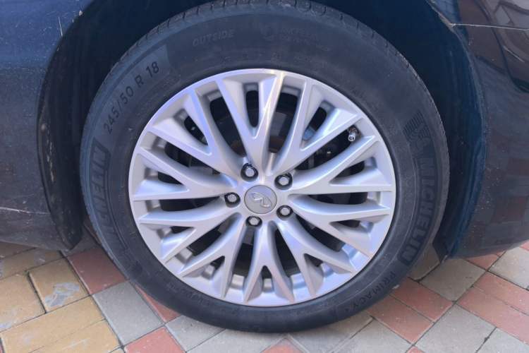 Used Infiniti Q70 2019 Q70L 2.0T Elite Plus Version Right Front Wheel Hub