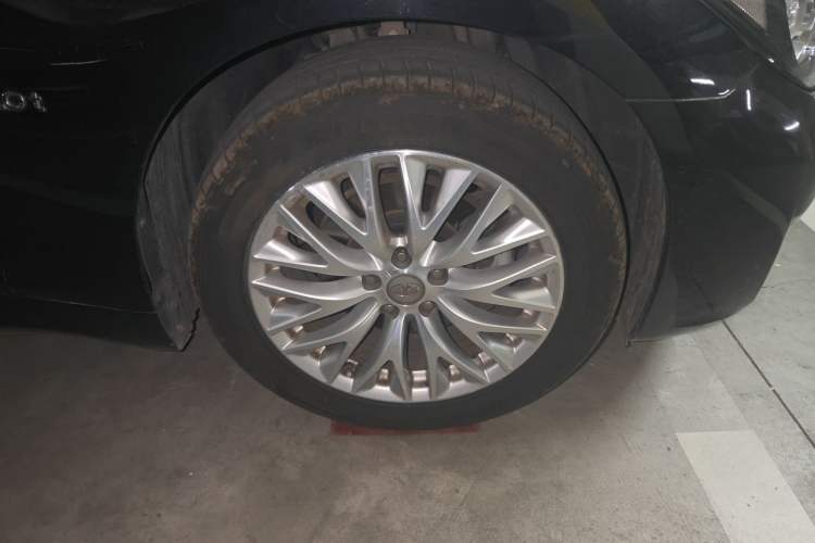 Used Infiniti Q70 2019 Q70L 2.0T Enjoyment Edition Right Front Wheel Hub
