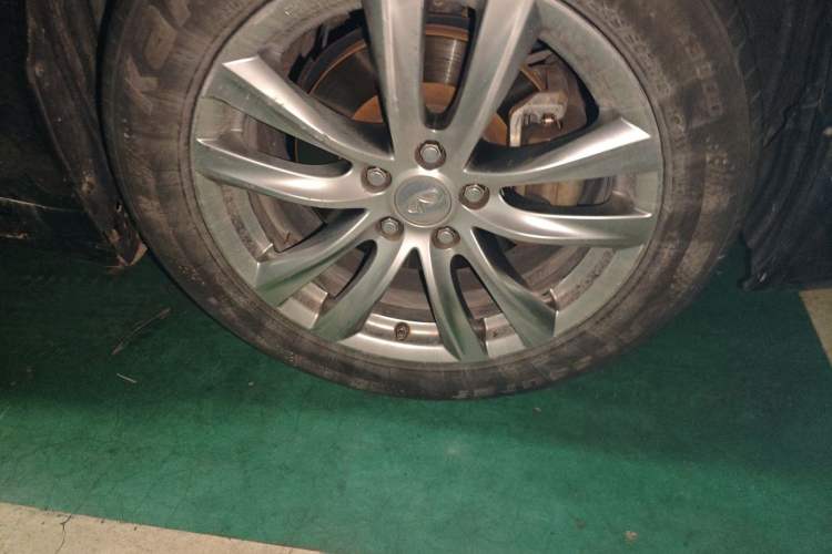 Used Infiniti Q70 2019 Q70L 2.0T Elite Edition Right Front Wheel Hub