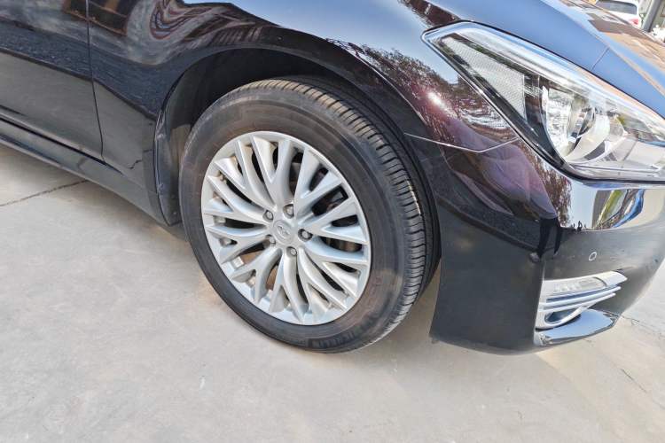 Used Infiniti Q70 2019 Q70L 2.0T Elite Plus Version Right Front Wheel Hub