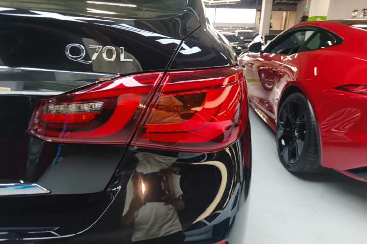 Used Infiniti Q70 2019 Q70L 2.0T Elite Plus Version Right Rear Taillight