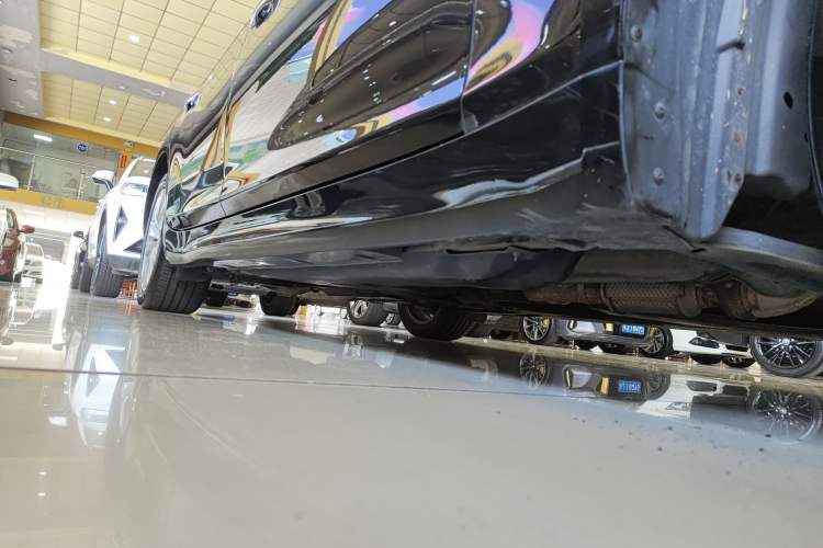 Used Infiniti Q70 2019 Q70L 2.0T Elite Edition Right Side Sill