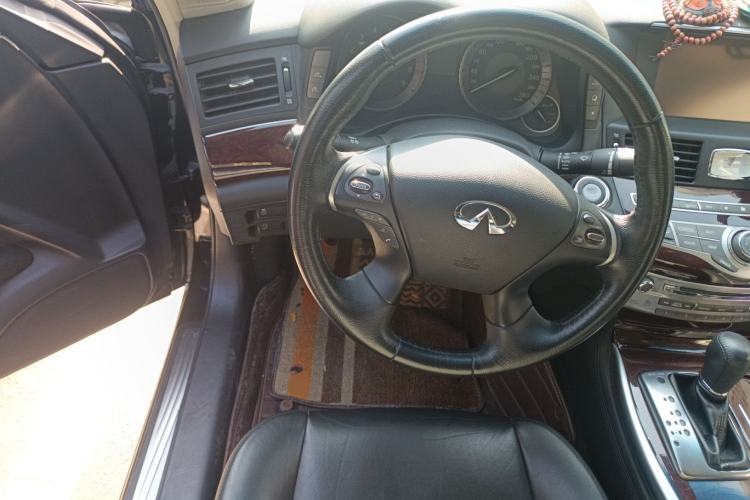 Used Infiniti Q70 2019 Q70L 2.0T Elite Plus Version Steering Wheel