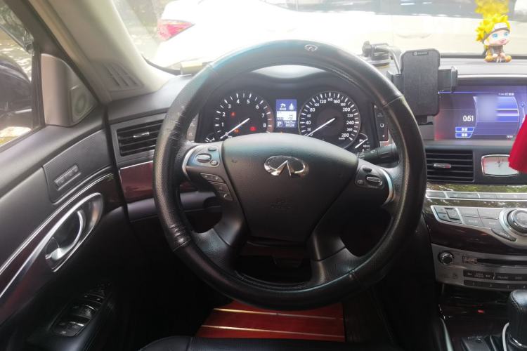 Used Infiniti Q70 2019 Q70L 2.0T Luxury Edition Steering Wheel