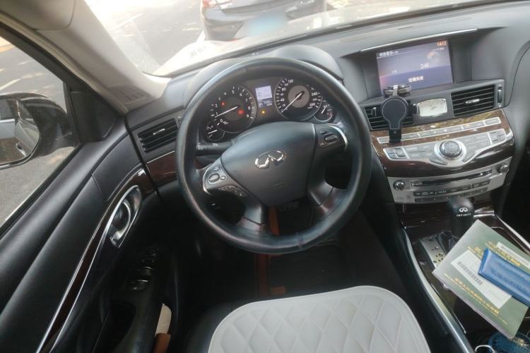 Used Infiniti Q70 2019 Q70L 2.0T Enjoyment Edition Steering Wheel