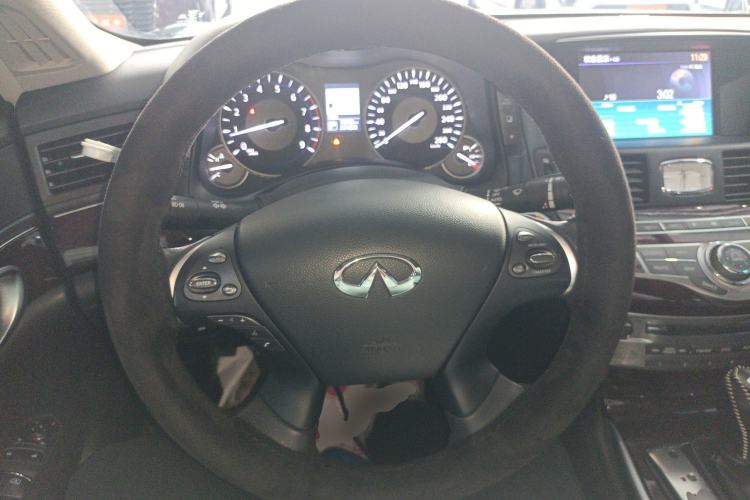 Used Infiniti Q70 2019 Q70L 2.0T Elite Plus Version Steering Wheel