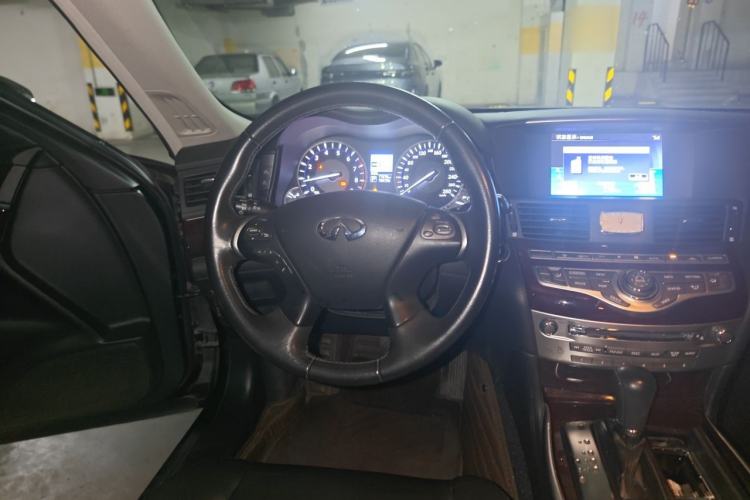 Used Infiniti Q70 2019 Q70L 2.0T Enjoyment Edition Steering Wheel