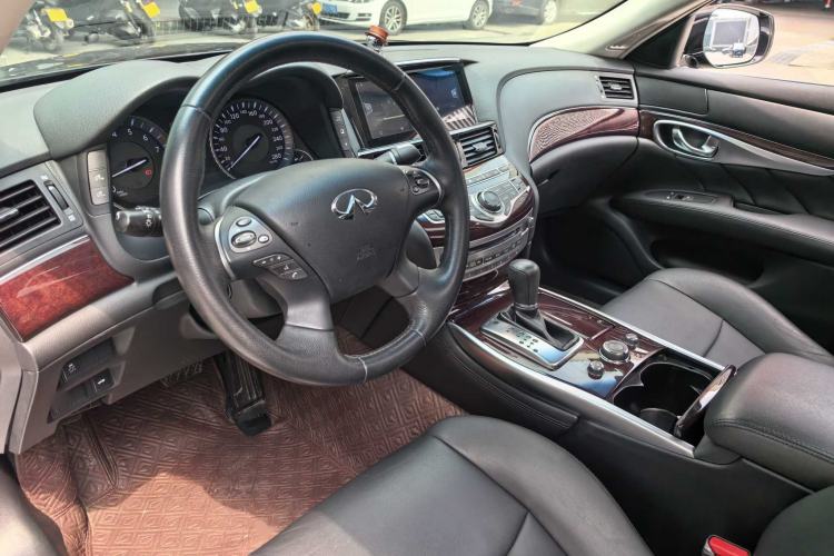 Used Infiniti Q70 2019 Q70L 2.0T Elite Plus Version Steering Wheel