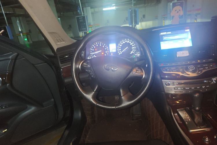 Used Infiniti Q70 2019 Q70L 2.0T Enjoyment Edition Steering Wheel