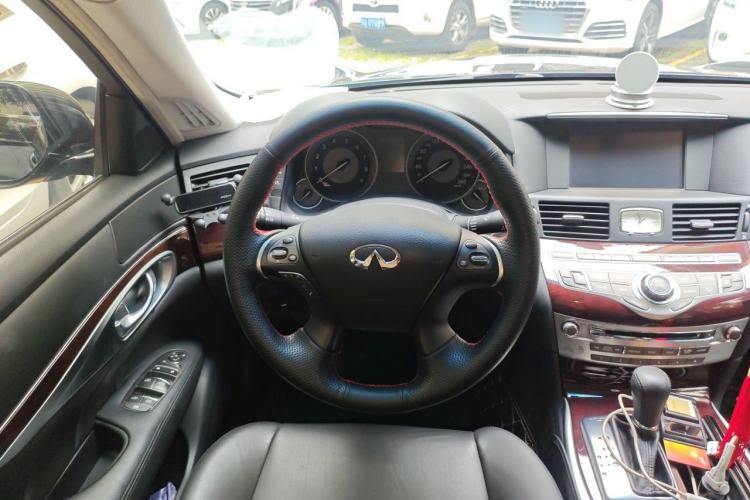 Used Infiniti Q70 2019 Q70L 2.0T Elite Plus Version Steering Wheel