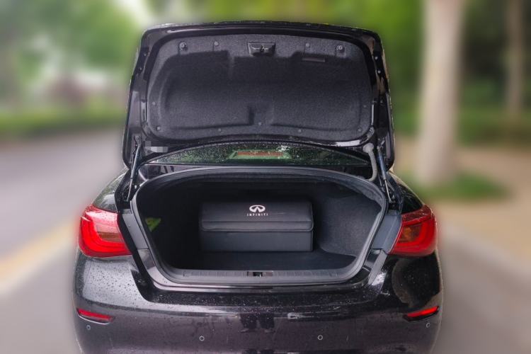 Used Infiniti Q70 2019 Q70L 2.0T Elite Plus Version Trunk