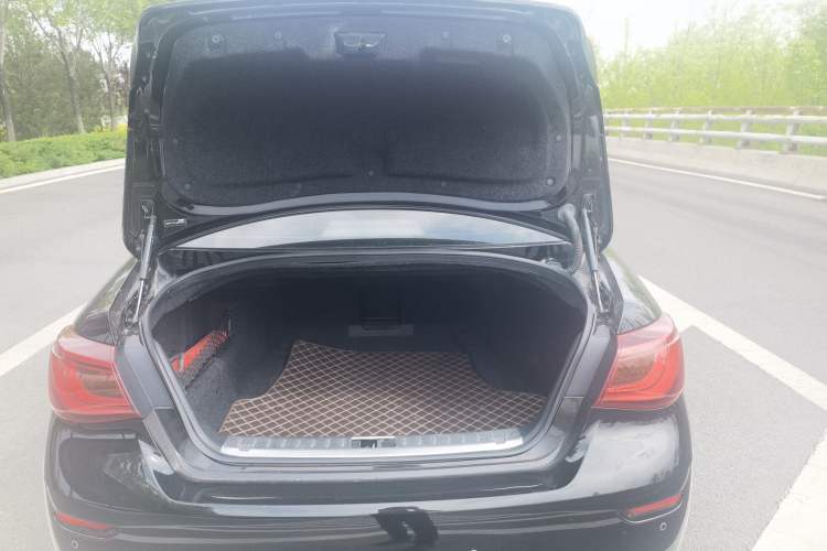 Used Infiniti Q70 2019 Q70L 2.0T Elite Plus Version Trunk