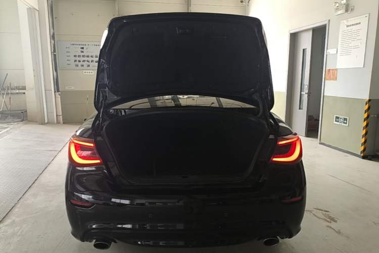 Used Infiniti Q70 2019 Q70L 2.0T Elite Edition Trunk