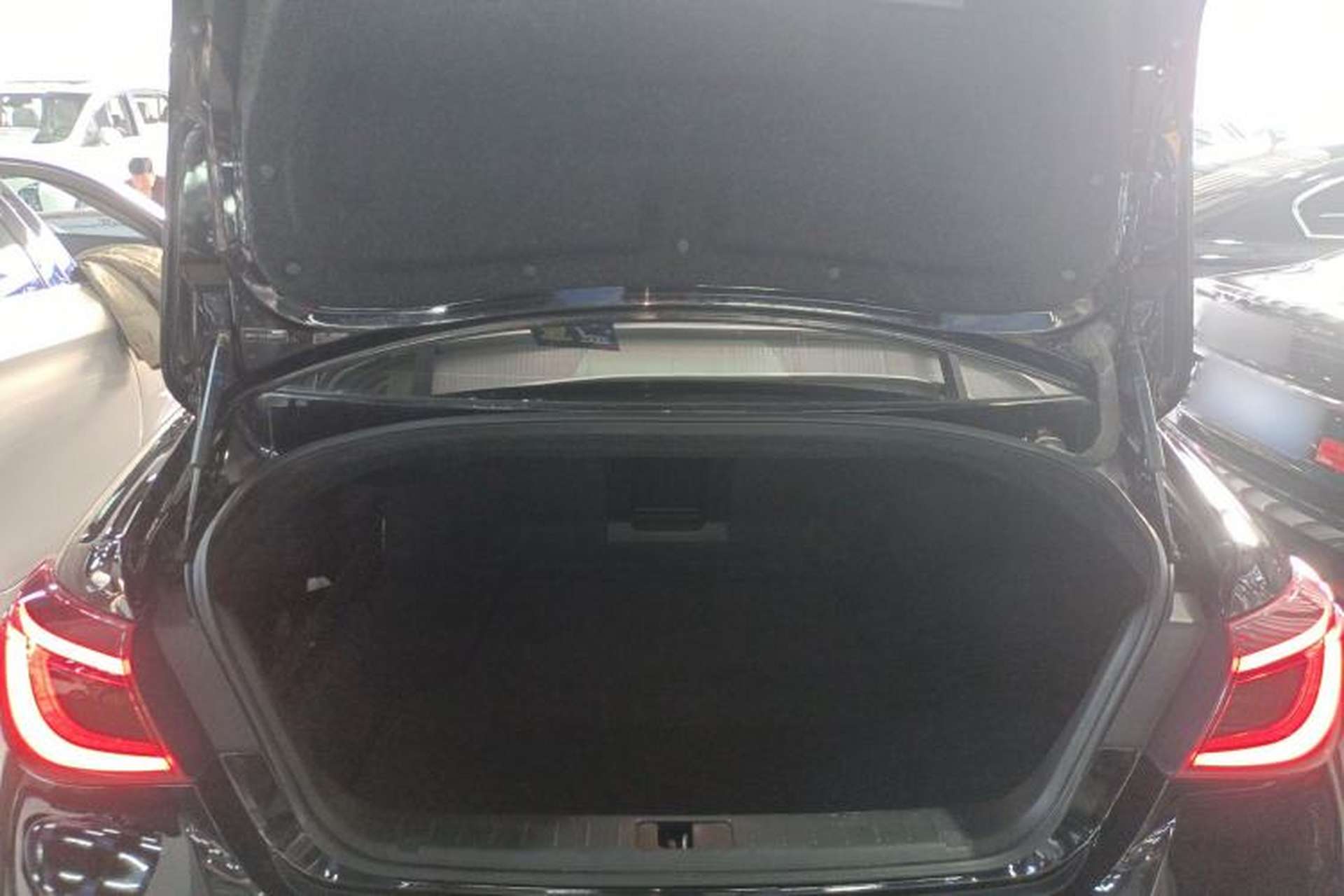 Used Infiniti Q70 2019 Q70L 2.0T Elite Plus Version Trunk