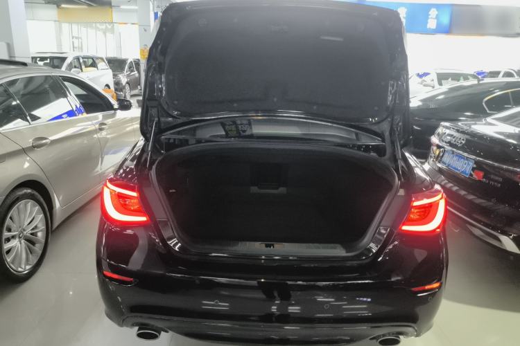Used Infiniti Q70 2019 Q70L 2.0T Elite Plus Version Trunk