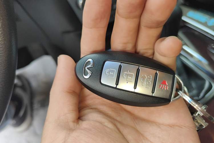 Used Infiniti Q70 2019 Q70L 2.0T Elite Plus Version Vehicle Key