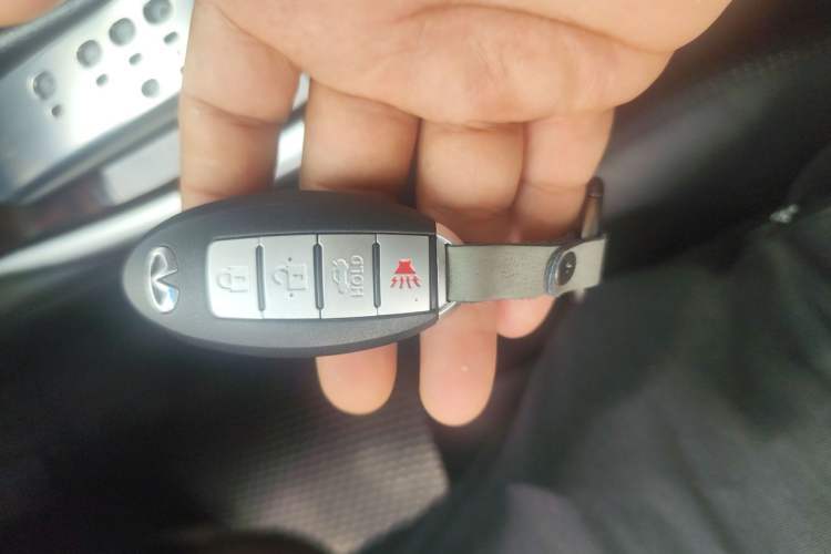 Used Infiniti Q70 2019 Q70L 2.0T Elite Plus Version Vehicle Key