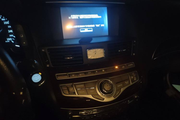 Used Infiniti Q70 2019 Q70L 2.0T Elite Plus Version Audio And AC Panel