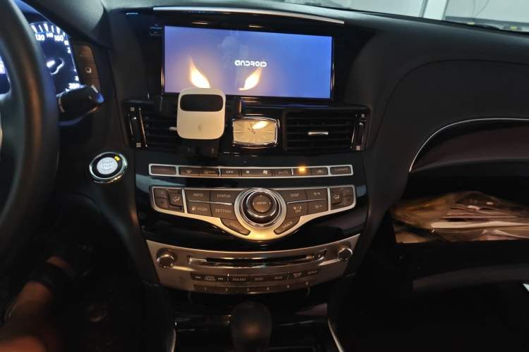 Used Infiniti Q70 2019 Q70L 2.0T Elite Edition Audio And AC Panel