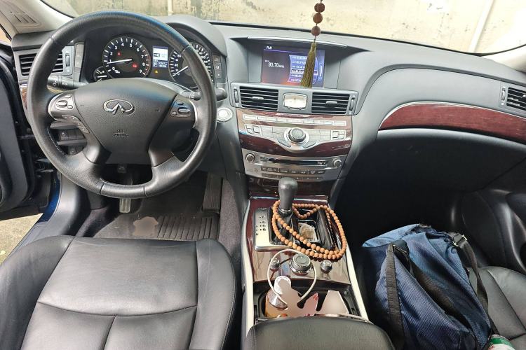 Used Infiniti Q70 2019 Q70L 2.0T Elite Plus Version Center Console