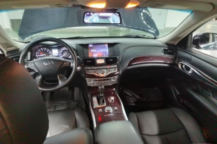 Used Infiniti Q70 2019 Q70L 2.0T Elite Plus Version Center Console
