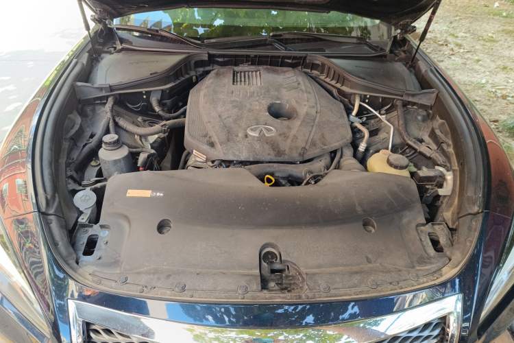 Used Infiniti Q70 2019 Q70L 2.0T Elite Plus Version Engine Bay
